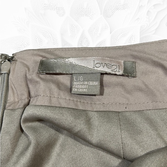 Cute Tan Skirt With Rope Drawstring. - Picture 11 of 14